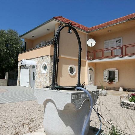 Apartman Delux Brkic Apartment Лозовац Екстериор снимка