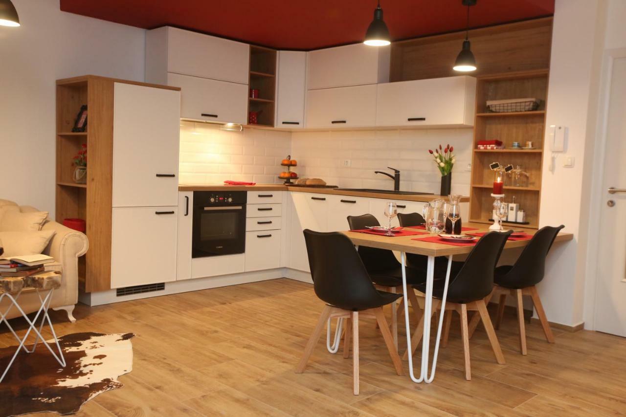Apartman Delux Brkic Apartment Лозовац Екстериор снимка