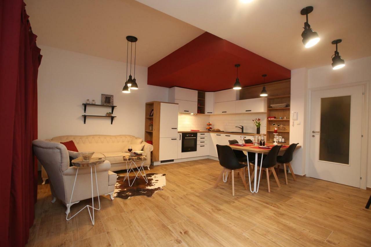 Apartman Delux Brkic Apartment Лозовац Екстериор снимка